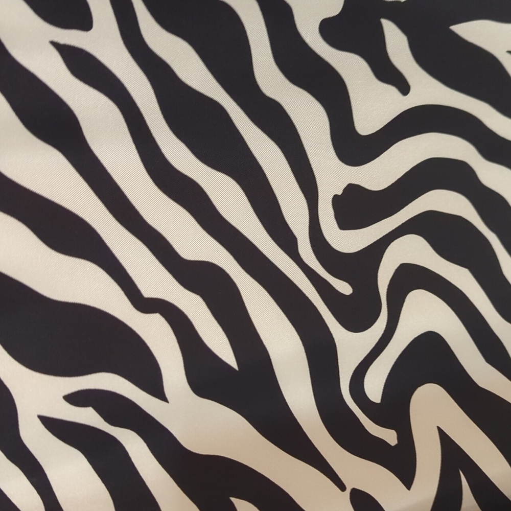 Skirtin Around black and white silk dress size 4 - Picture 7 of 9